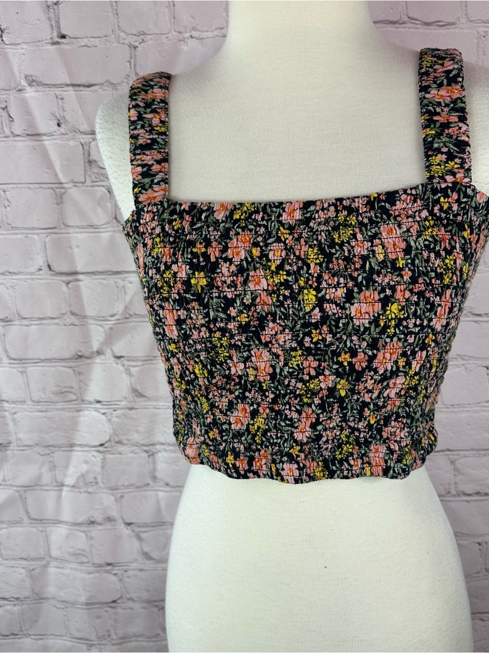 American eagle Floral Smocked sleeveless Crop Top women M cottagecore boho